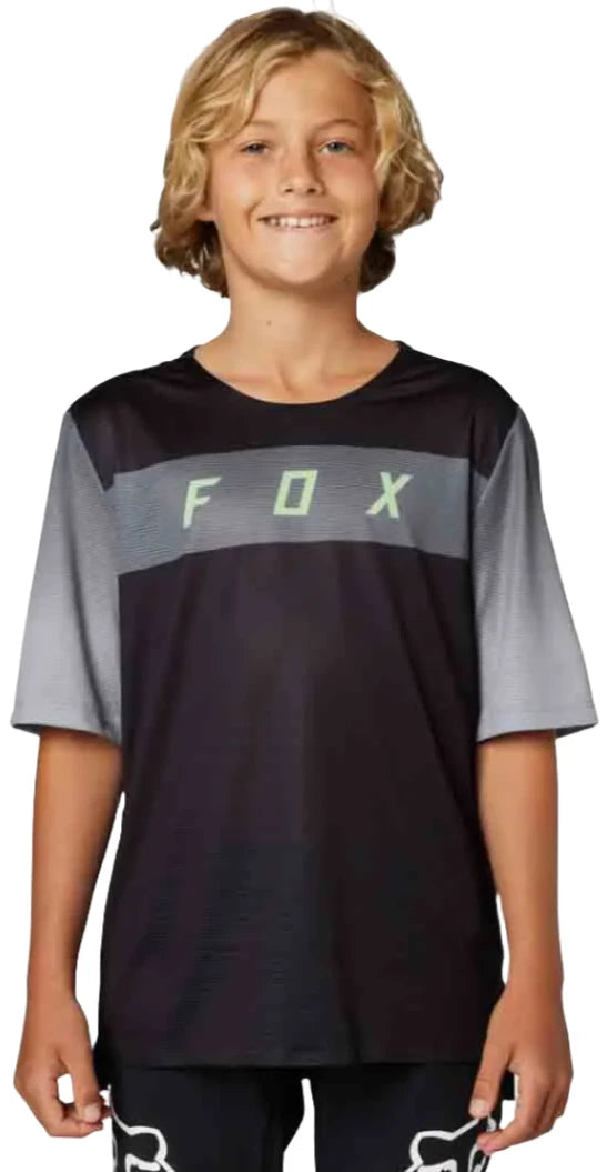 Fox YOUTH FLEXAIR SS JERSEY - Black FRONT FACING MODEL