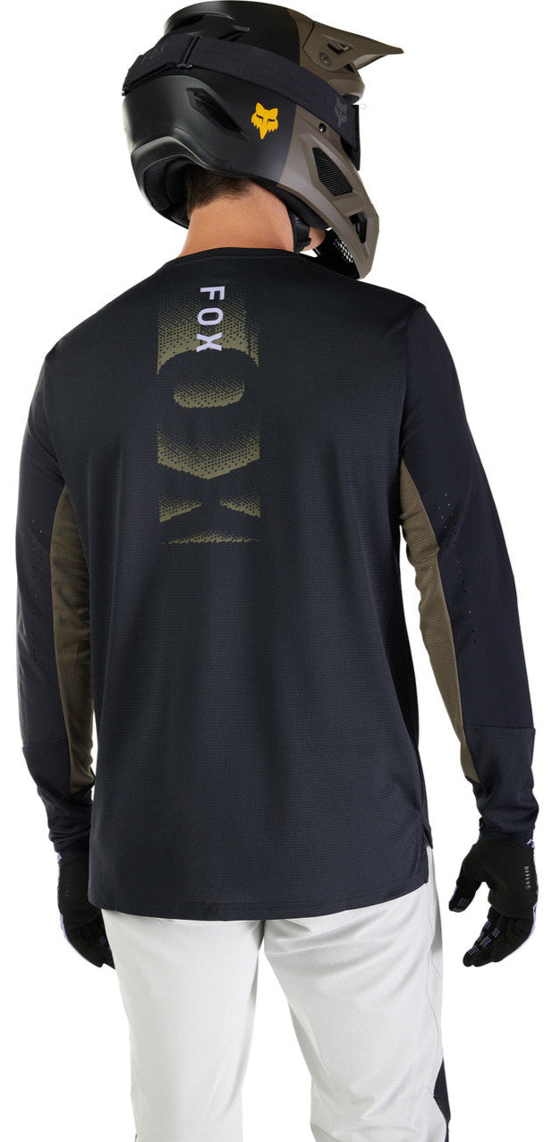 Fox Defend LS Jersey Park Black BACK FACING MODEL