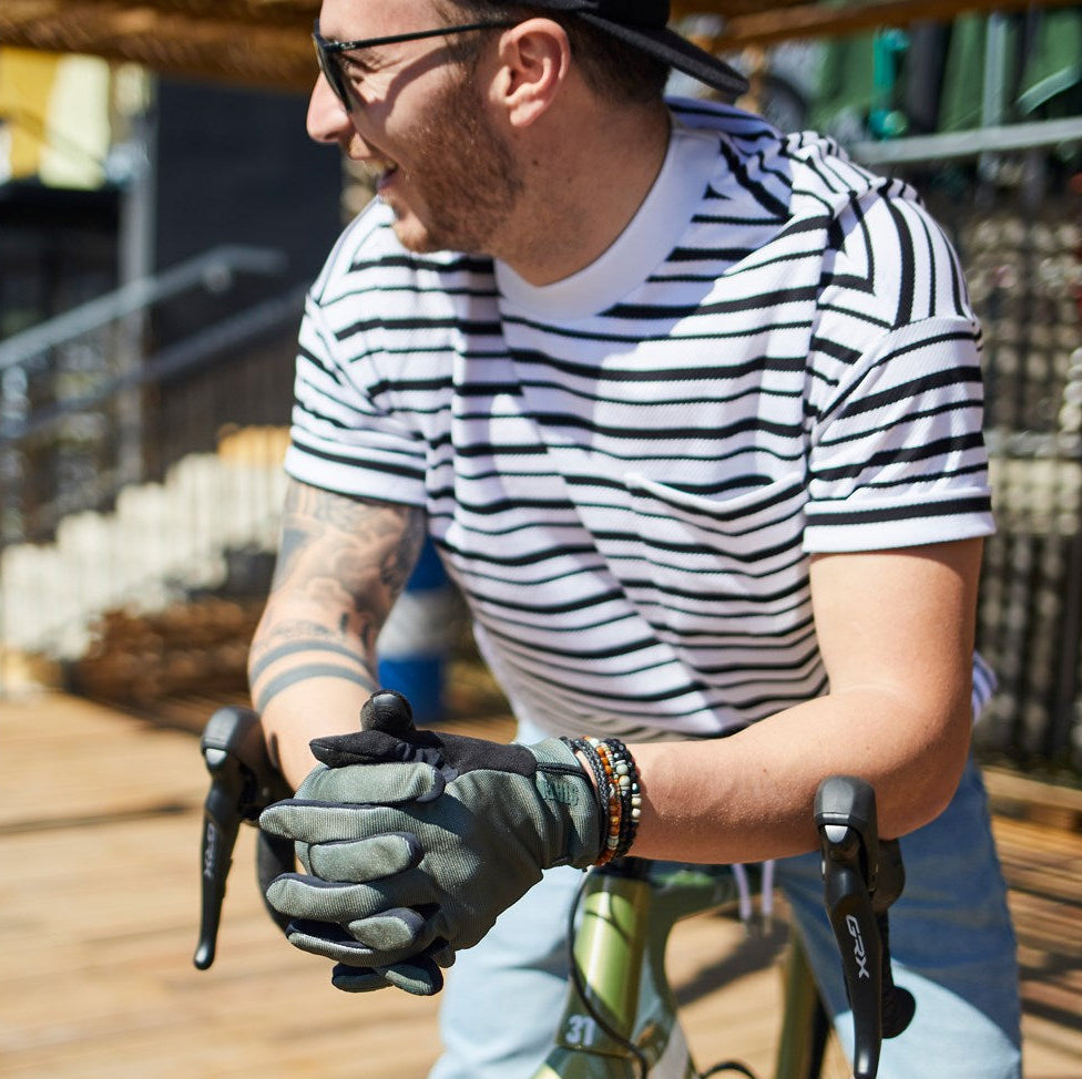 Five 25 Staten Black Gloves