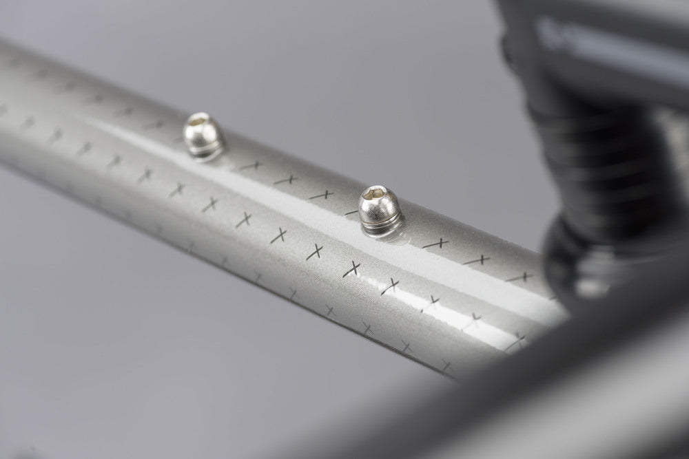 Genesis Croix de Fer 20 Flat Bar 700C Adventure Bike - Silver