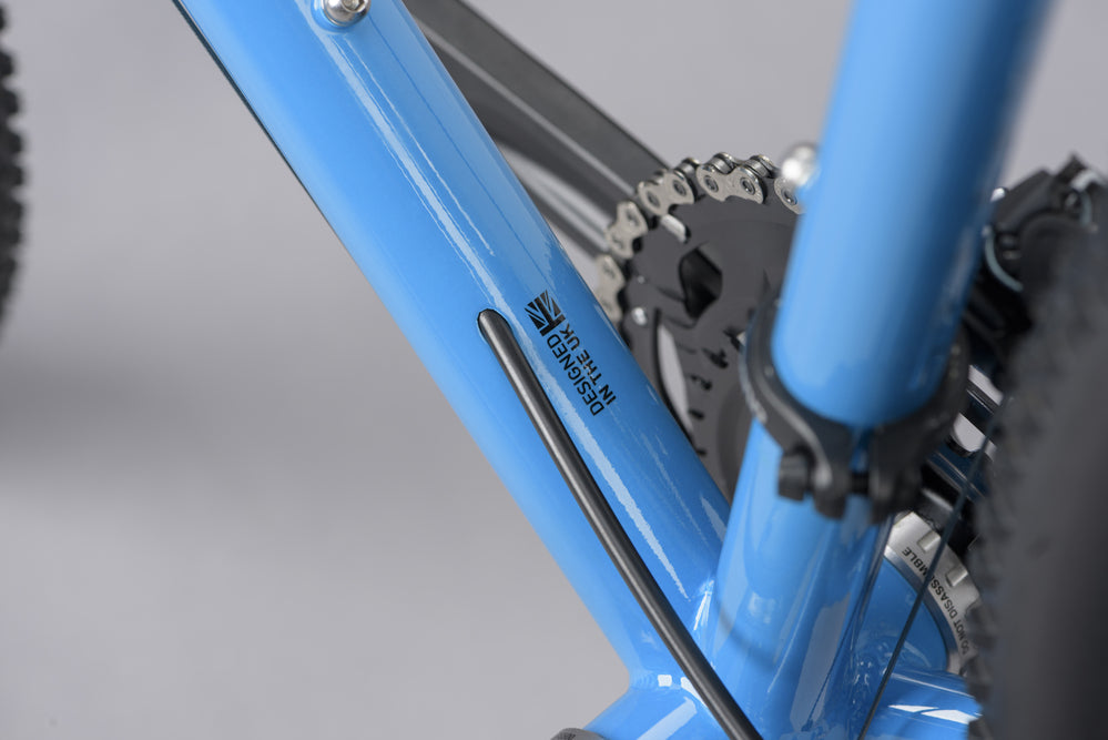 Genesis Croix de Fer 40 700C Adventure Bike - Blue