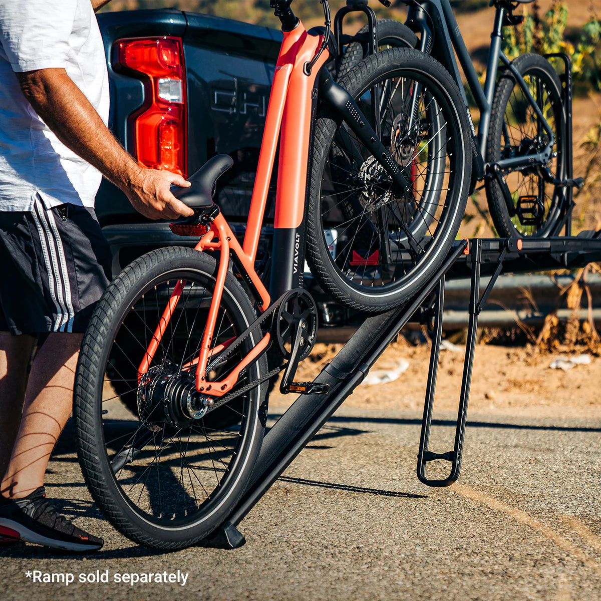 Hollywood Racks HW0017 Crosstrack 2: 2 Bike, 2"