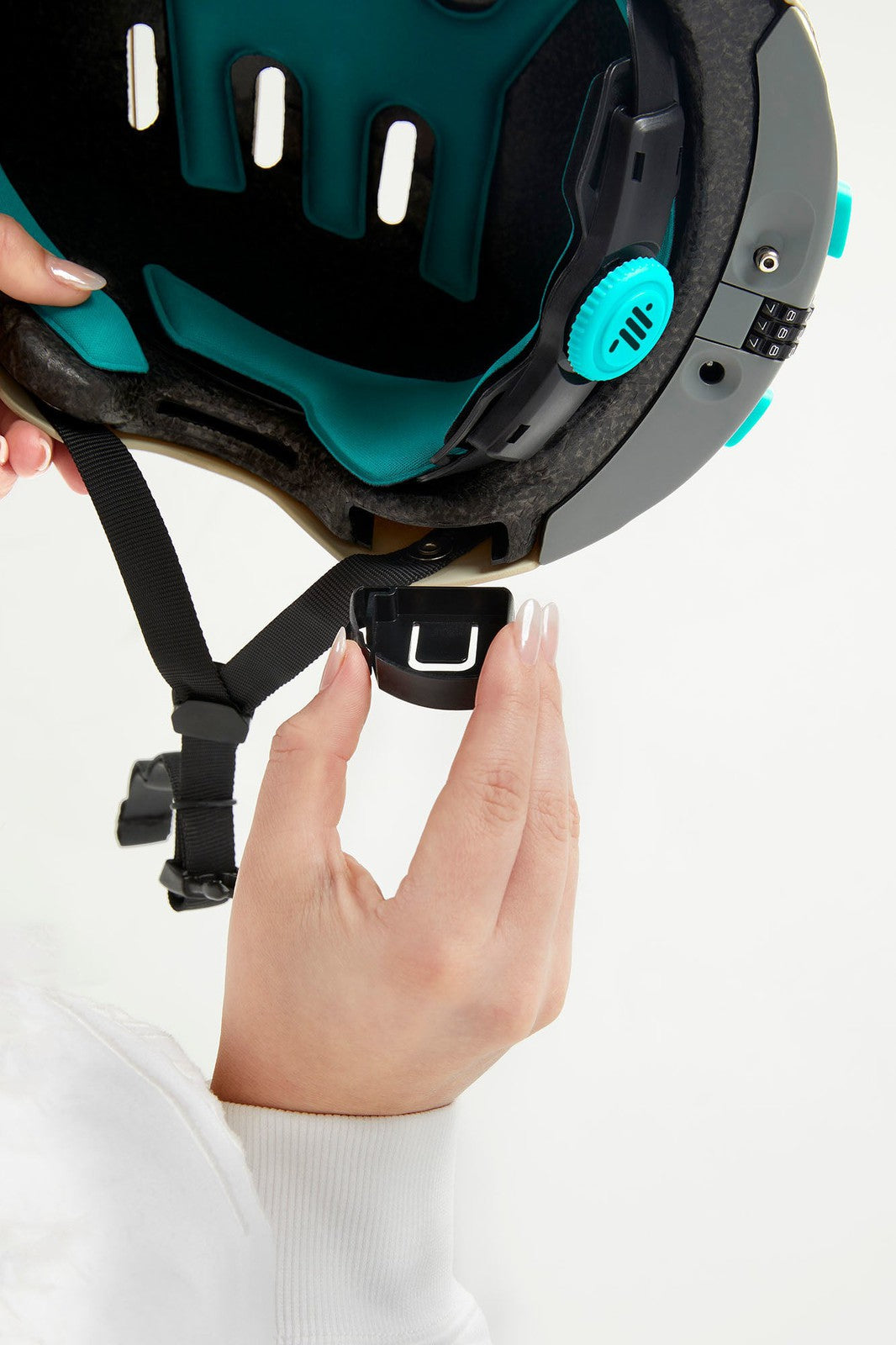 Headlokt Lockable Bike/Scooter Helmet Matte Black