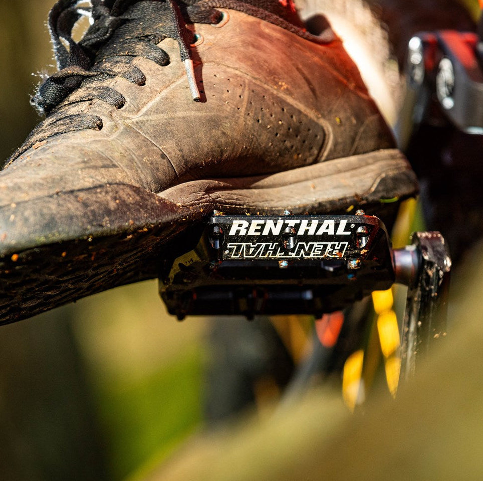 Renthal Revo-F Flat Pedal Black