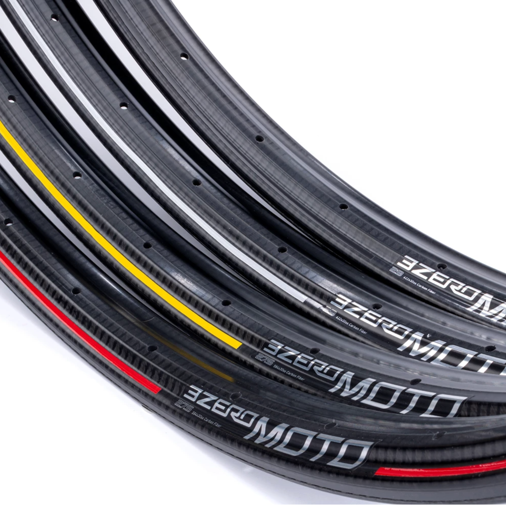 Zipp 3ZERO Moto 29R 32H Tubeless Rear Rim Silver/Silver Graphic
