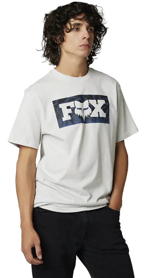 Fox NUKLR Short Sleeve PREMIUM TEE  Light Grey SIDE-FRONT FACING MODEL