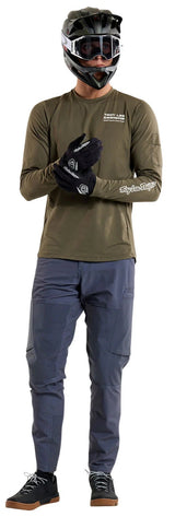 Troy Lee Designs RUCKUS LONG SLEEVE RIDE TEE FACTORY CAPER FRONT FACING MODEL