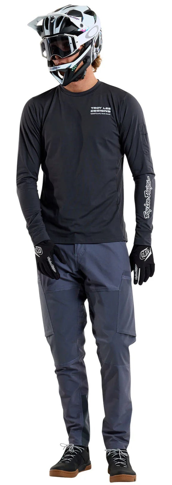 Troy Lee Designs RUCKUS LONG SLEEVE RIDE TEE FACTORY CARBON FRONT FACING MODEL