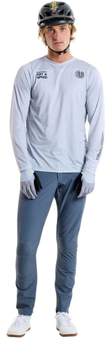 Troy Lee Designs RUCKUS LONG SLEEVE RIDE TEE BURN OUT MIST FRONT FACING MODEL