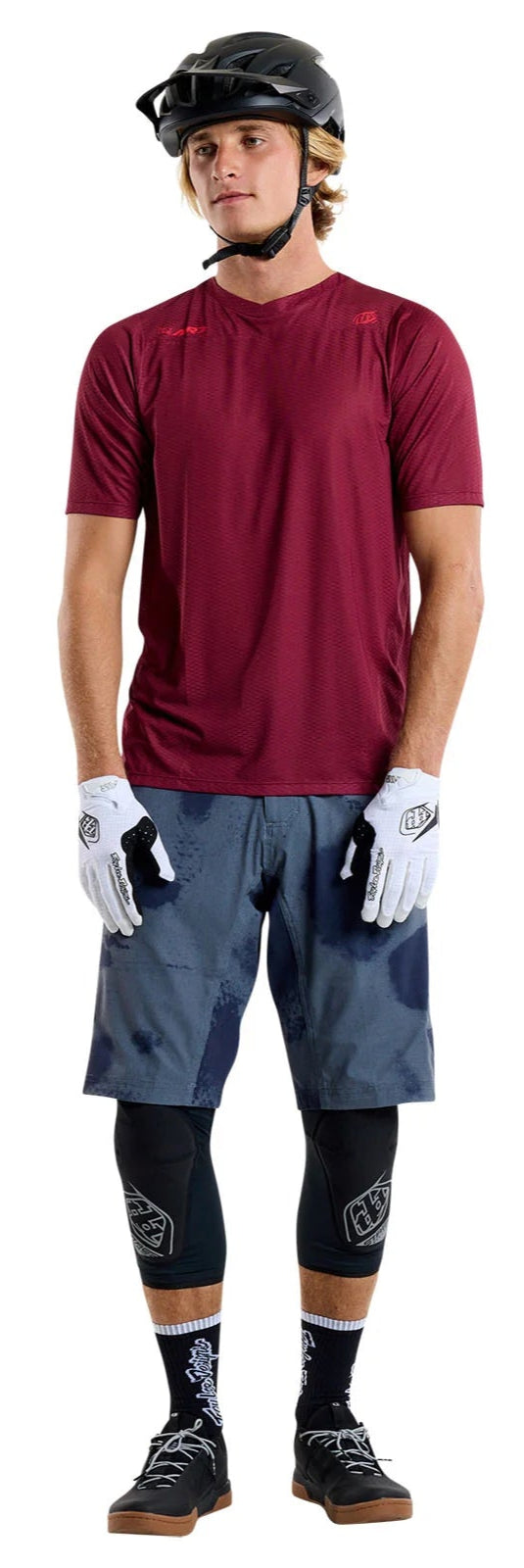 Troy Lee Designs SKYLINE AIR SS JERSEY MONO OXBLOOD FRONT FACING MODEL