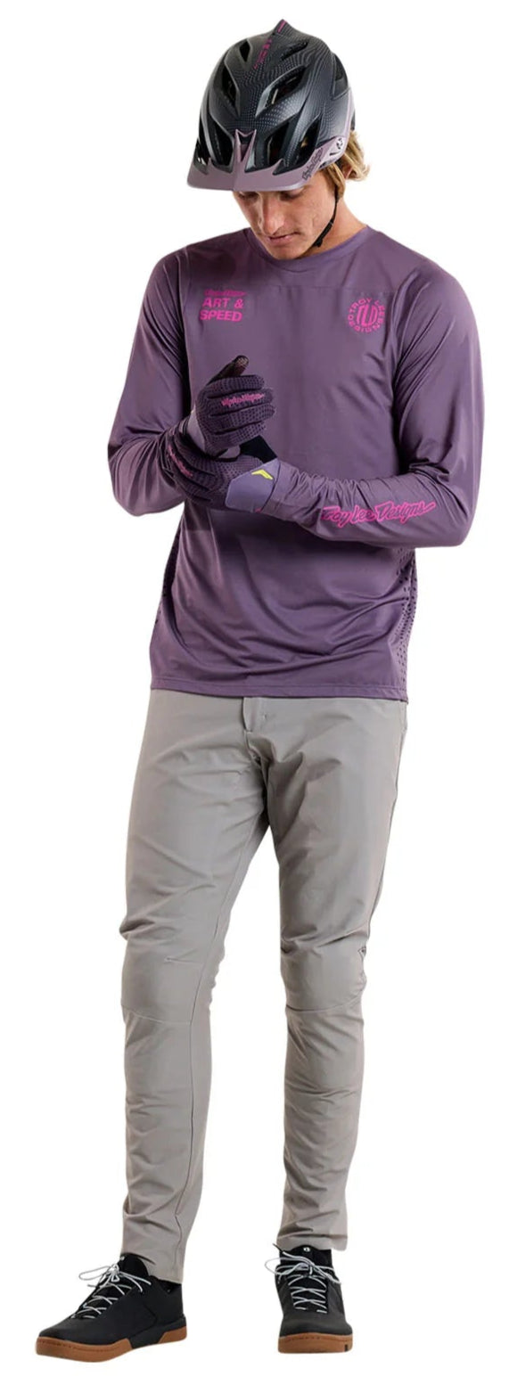 Troy Lee Designs SKYLINE LS JERSEY RADIOSCAPE DEEP PURP FRONT FACING MODEL