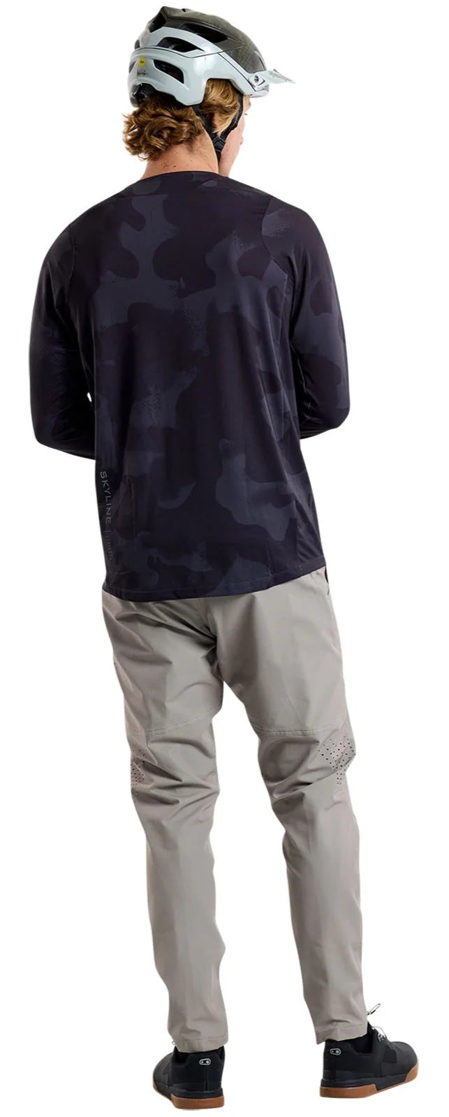 Troy Lee Designs SKYLINE LS JERSEY SCRUBLAND BLACK BACK FACING MODEL
