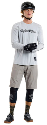 Troy Lee Designs SKYLINE LS JERSEY RADIOSCAPE MIST FRONT FACING MODEL