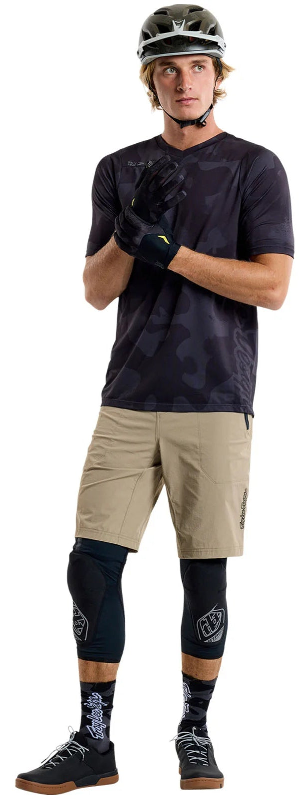 Troy Lee Designs SKYLINE SHORT W/LINER MONO TIMBER SIDE FRONT FACING MODEL