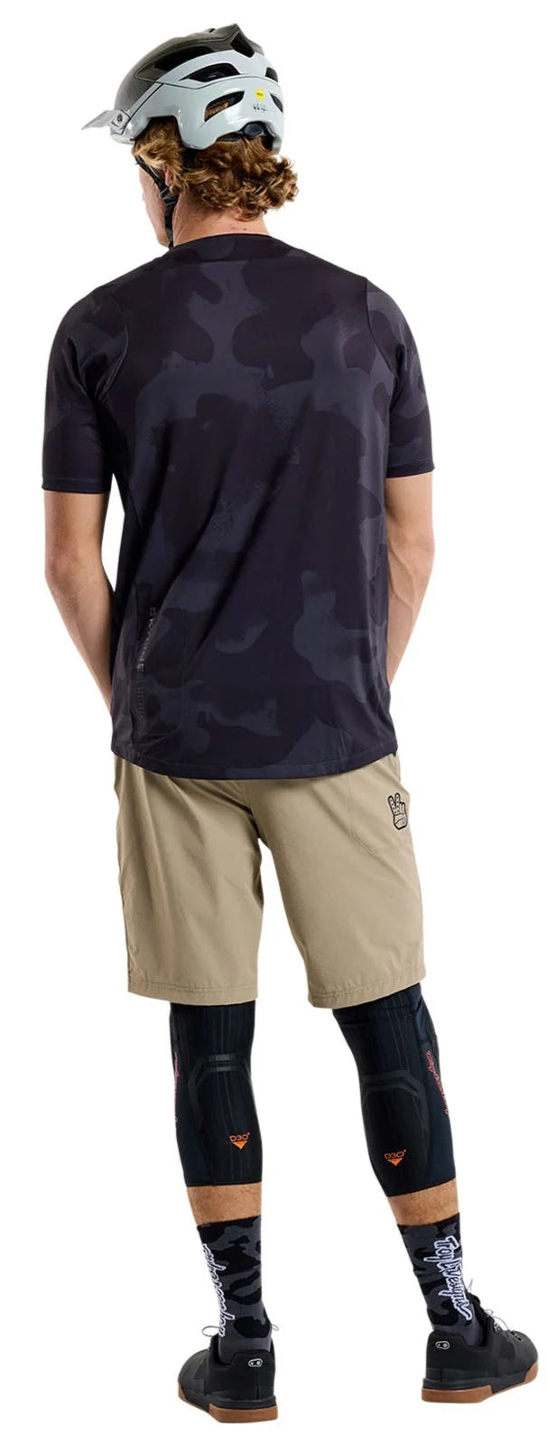 Troy Lee Designs SKYLINE SS JERSEY SCRUBLAND BLACK BACK FACING MODEL