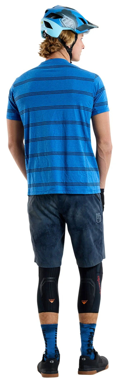 Troy Lee Designs SKYLINE TRAIL SHORT W/ LINER WASHED OUT DARK CLOUD BACK FACING MODEL