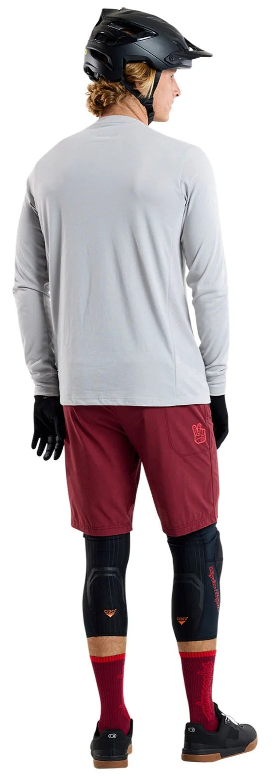 Troy Lee Designs SKYLINE TRAIL SHORT w/liner MONO OXBLOOD BACK FACING MODEL